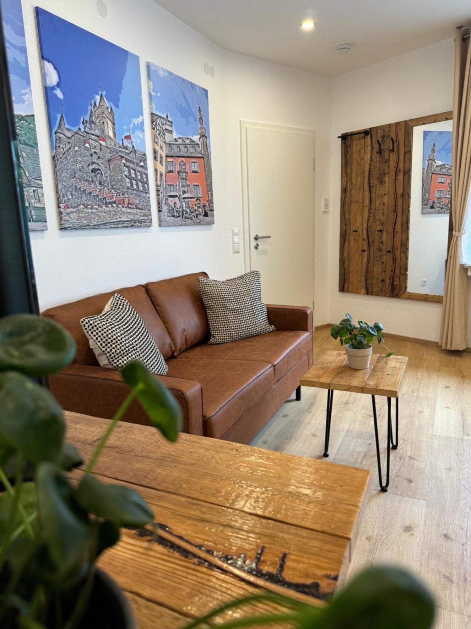 Pilea Apartment